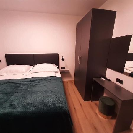 Apartman Mate ロパール エクステリア 写真
